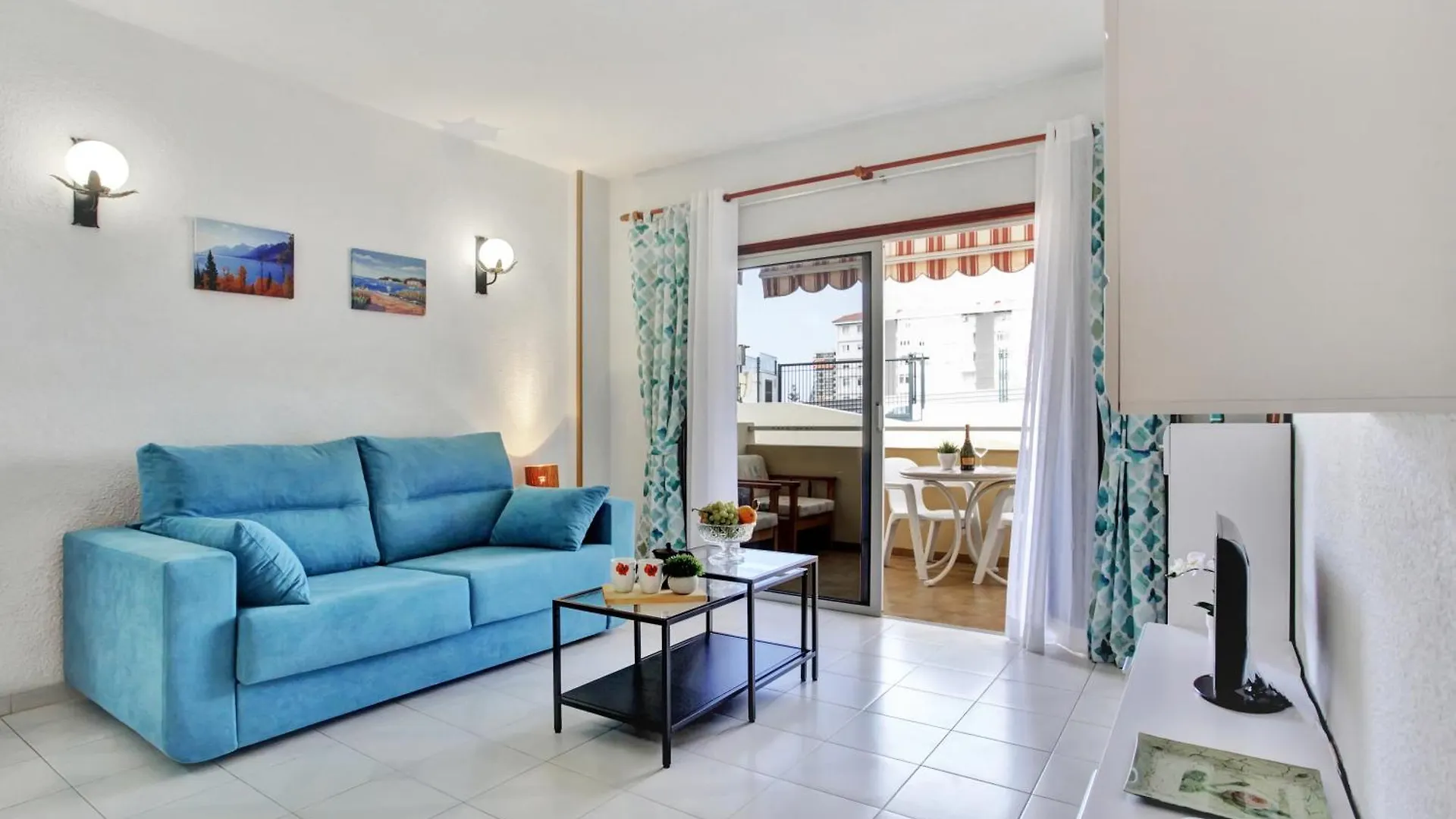 Апартаменты Atlantic Holidays, 170M From The Ocean Лос Кристианос