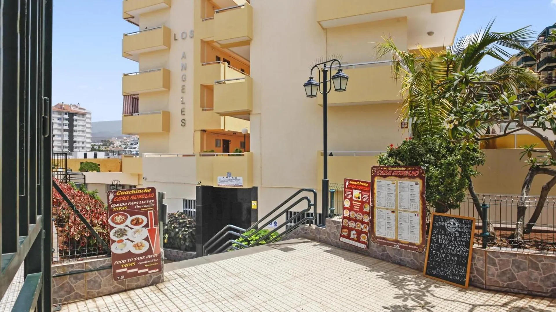 Апартаменты Atlantic Holidays, 170M From The Ocean Лос Кристианос 0*,